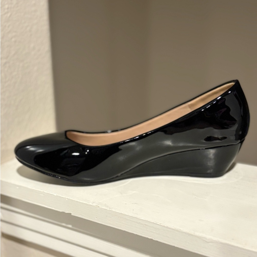 Forever Link Low Wedge Heel Closed Toe  FOREVERLOW Women's Size 9 In Good Cond. - Picture 3 of 10